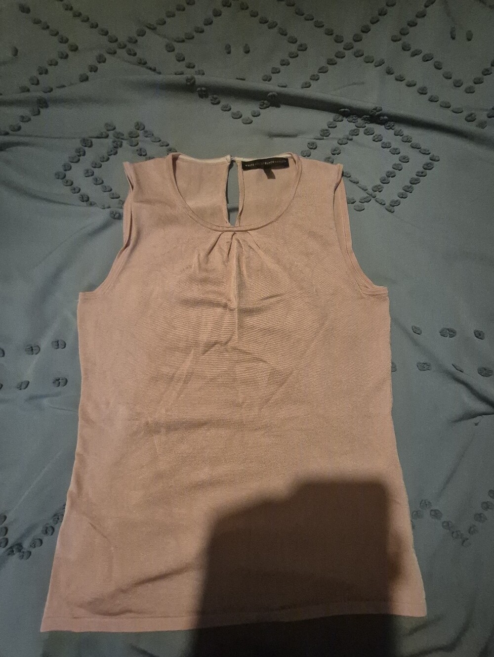 Whirlte House Black Market Dusty Pink Sleeveless Keyhole Tank